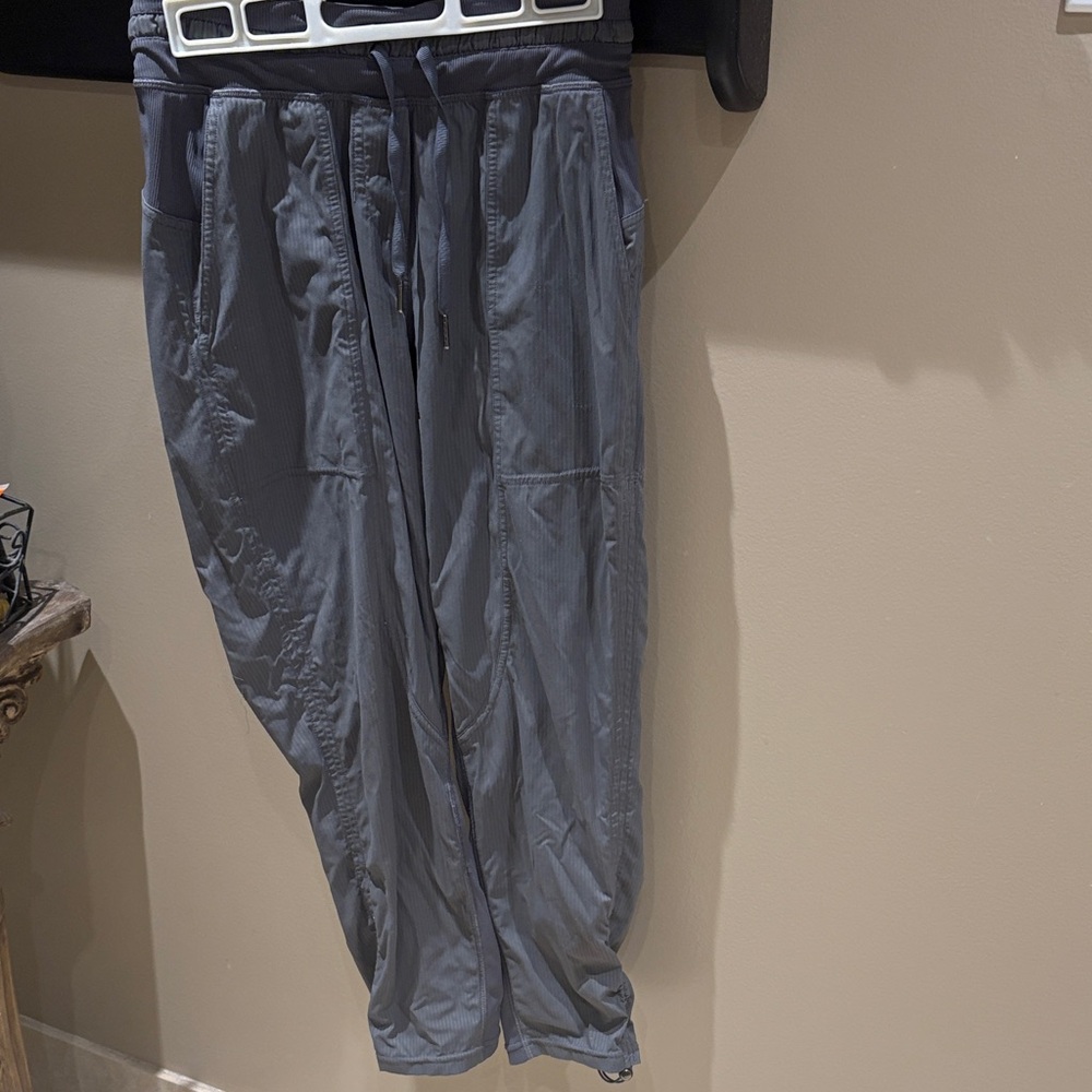 Lululemon Gray dance studio capris